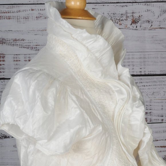 White, Structured Open Front Jacket by Mine, Size M - Picture 6 of 6